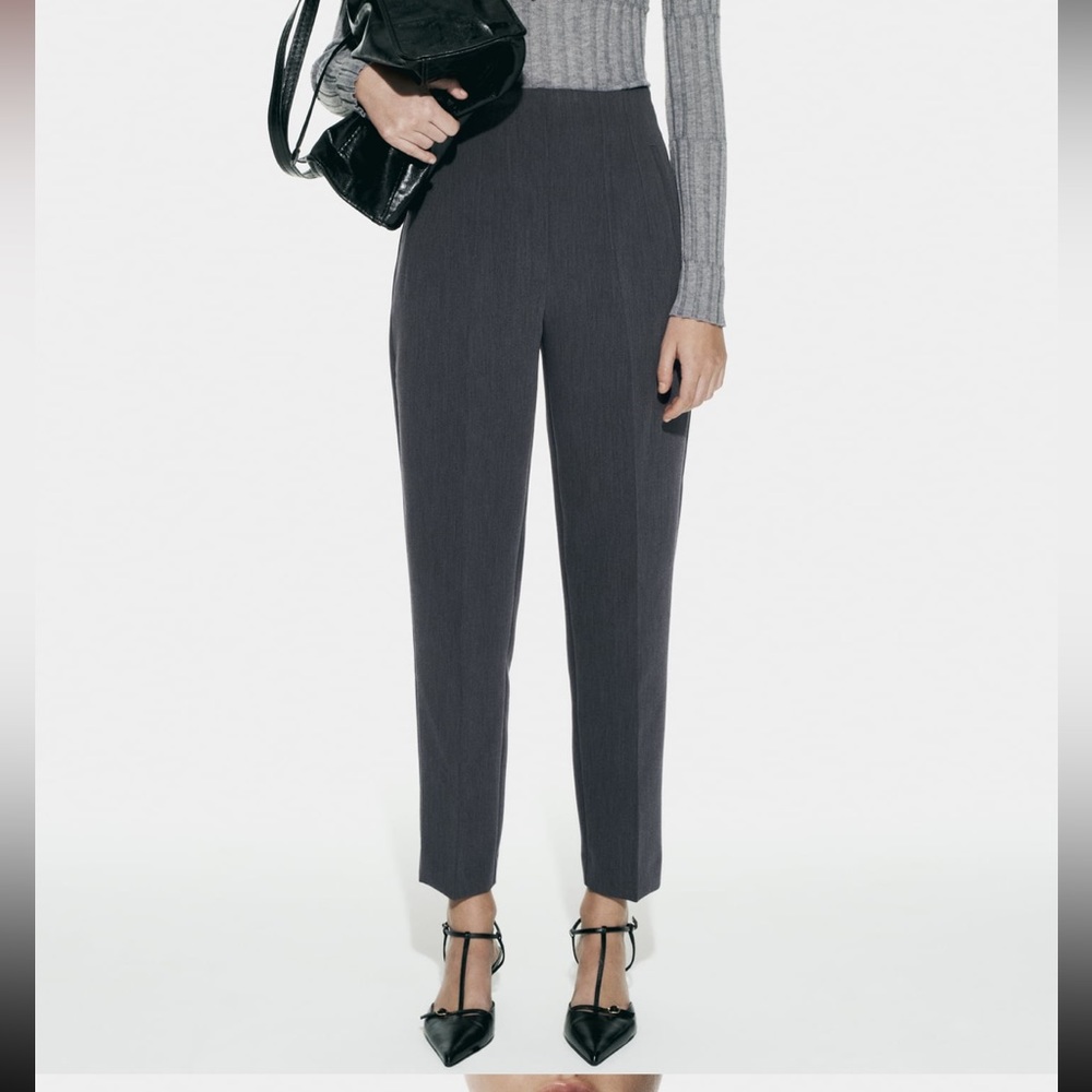Zara - Pants with a high waist
